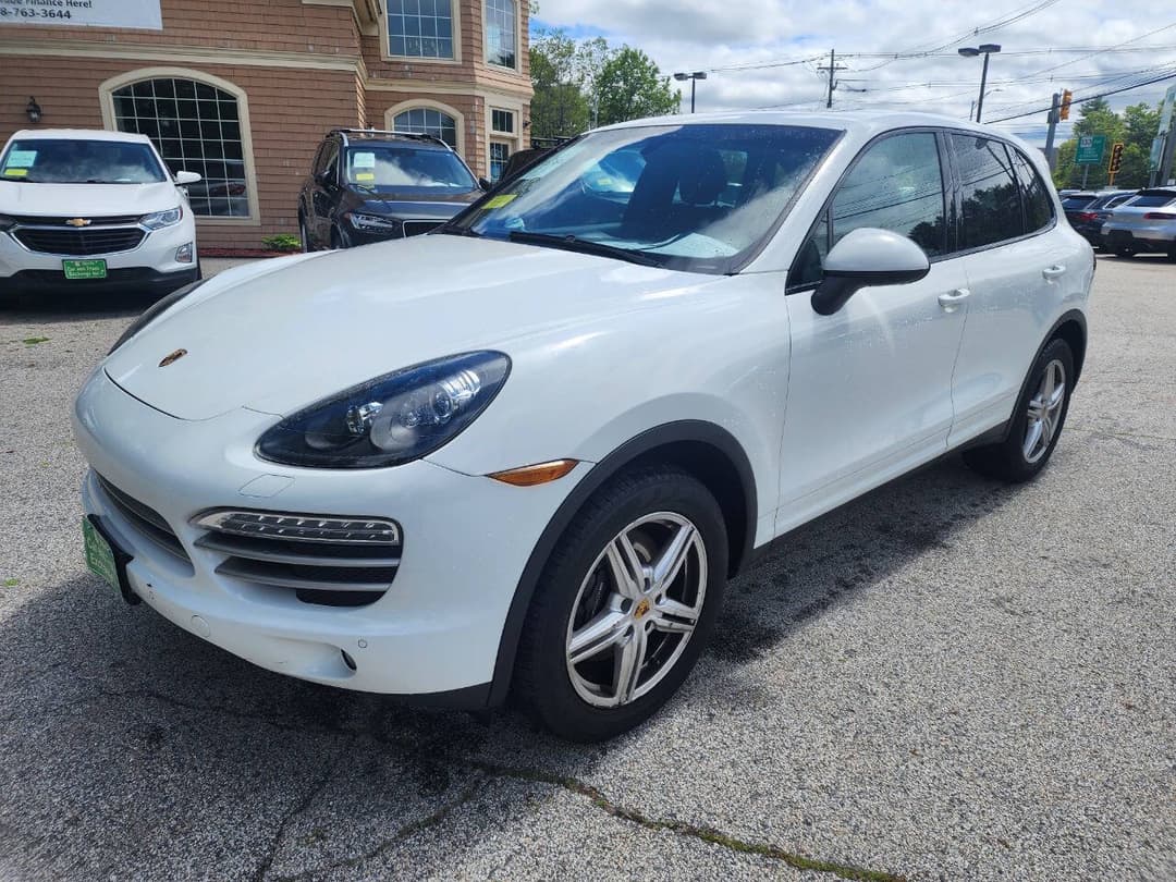 Photo 2 of 2014 Porsche Cayenne Platinum