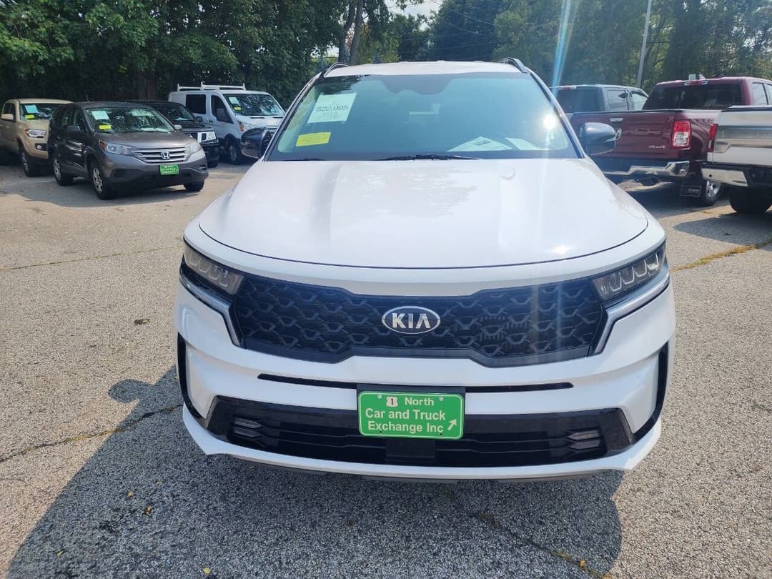 Photo 3 of 2021 Kia Sorento EX