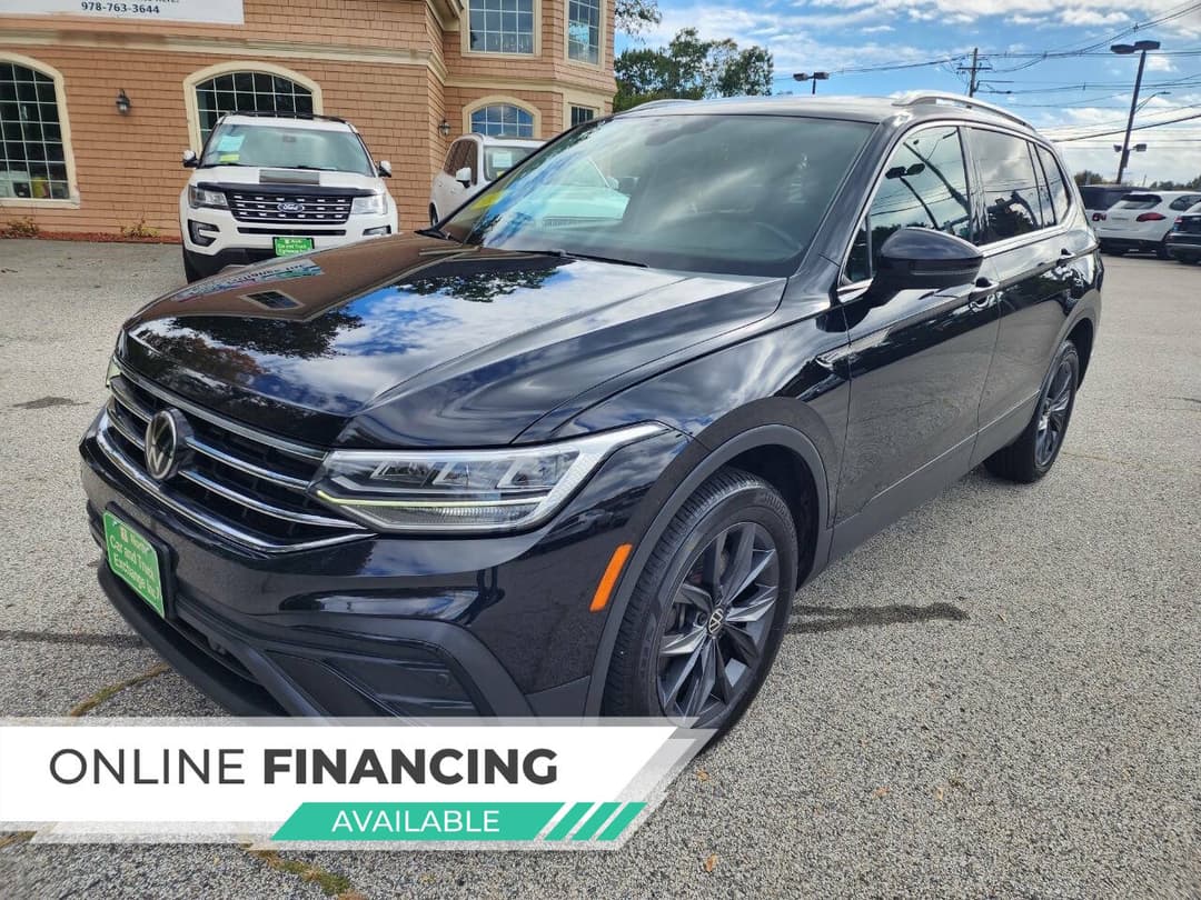 Photo 1 of 2022 Volkswagen Tiguan SE 4Motion