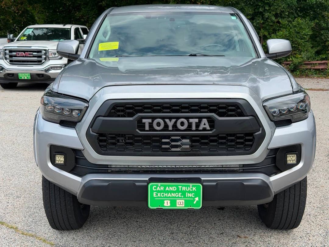 Photo 3 of 2016 Toyota Tacoma SR5 V6