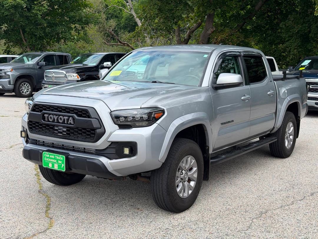 Photo 2 of 2016 Toyota Tacoma SR5 V6