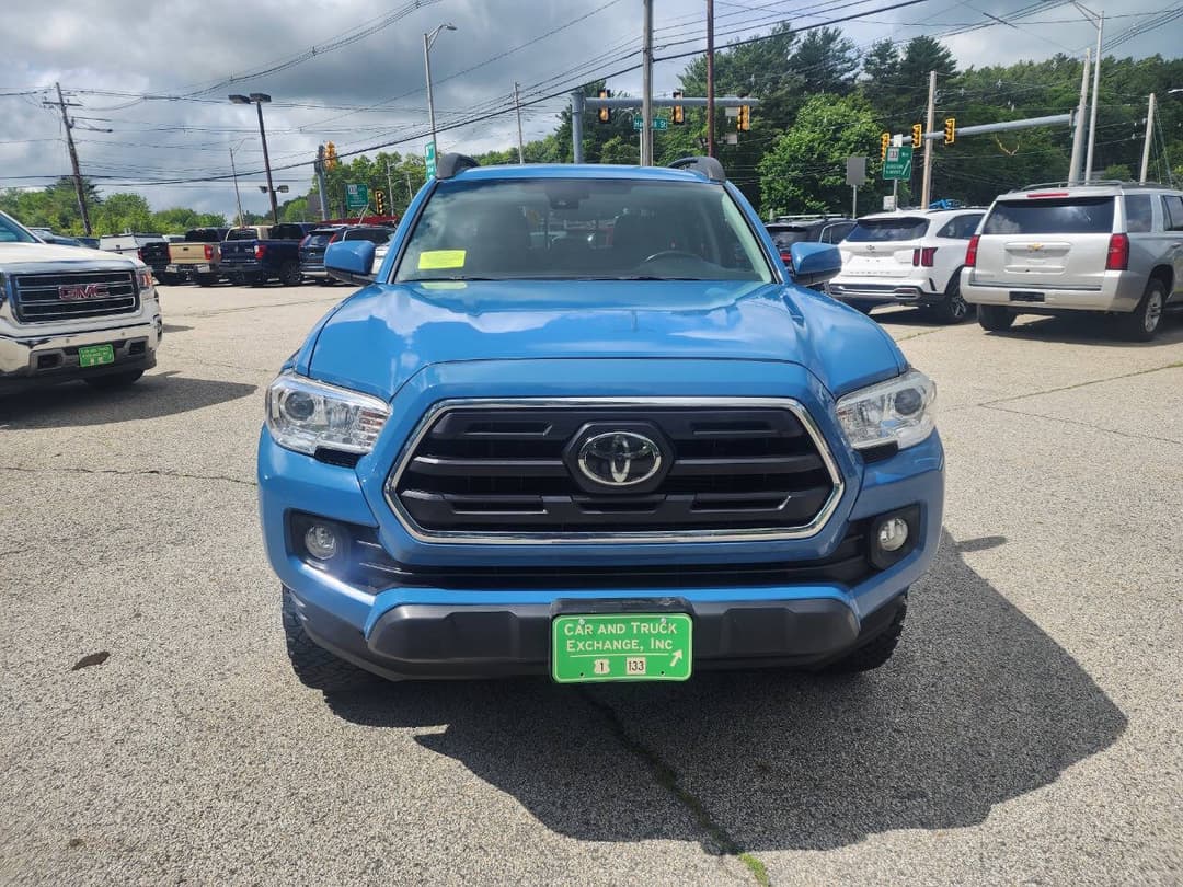 Photo 3 of 2019 Toyota Tacoma SR5 V6