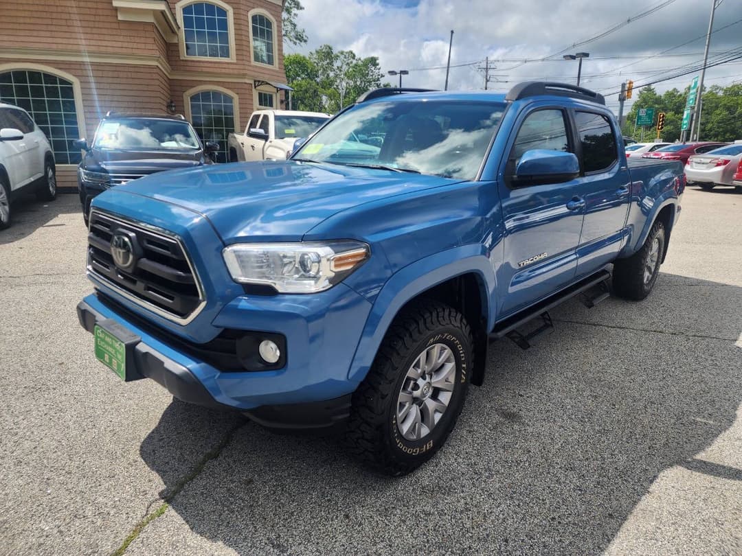 Photo 2 of 2019 Toyota Tacoma SR5 V6