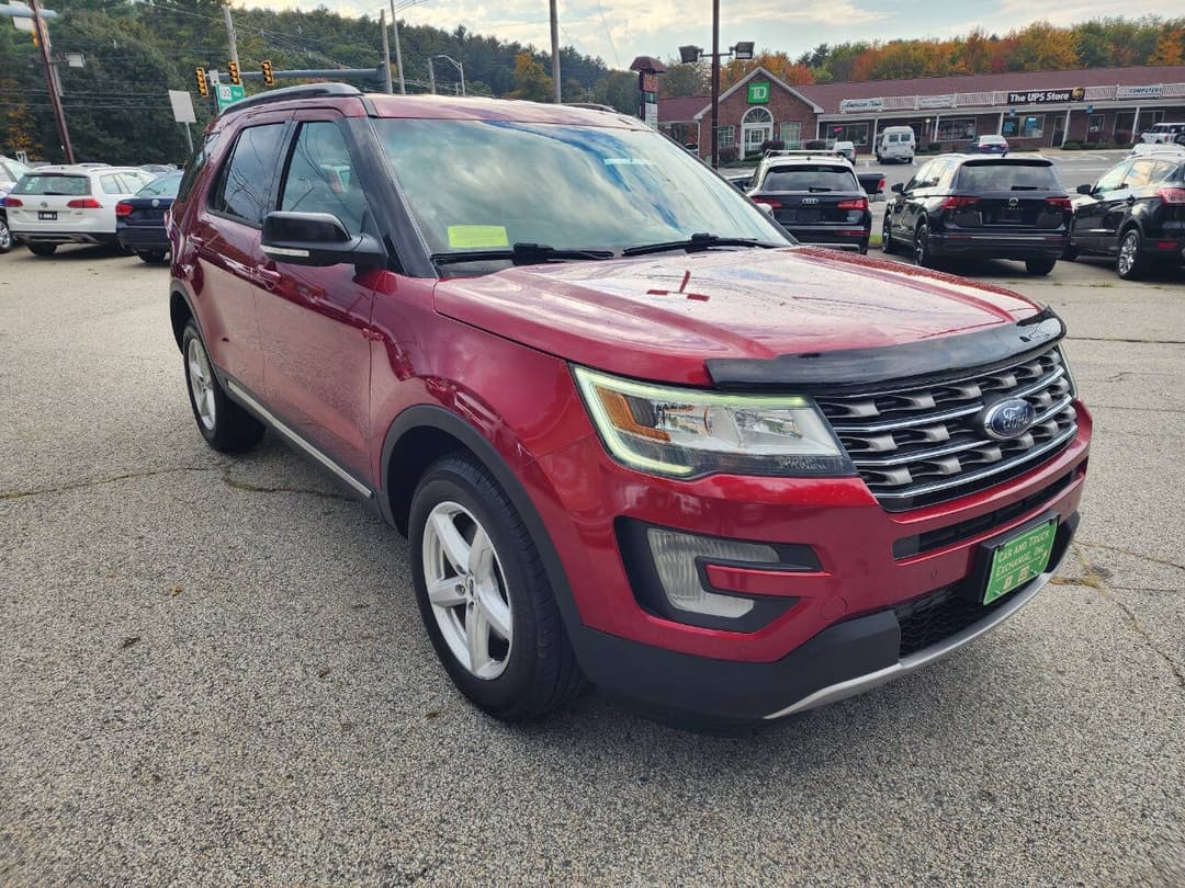 Photo 4 of 2016 Ford Explorer XLT