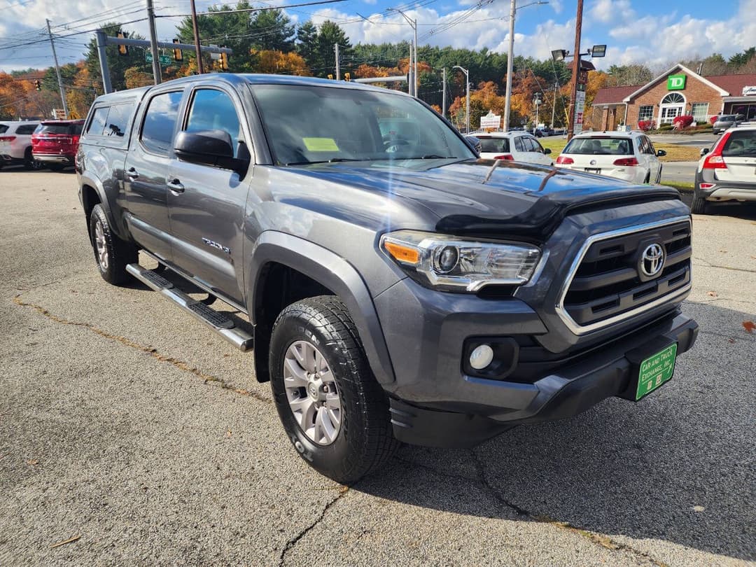 2016 Toyota Tacoma SR5 V6 - Image 4